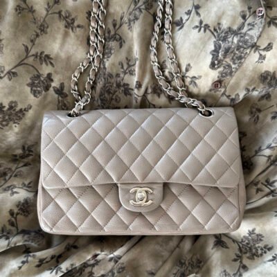 CHANEL Classic Flap Medium Double Chain