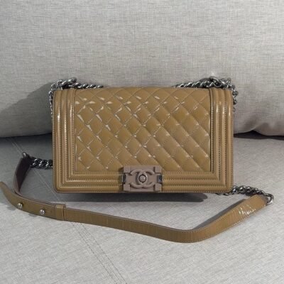 CHANEL Plexiglass Beige Patent Leather Boy Bag Old Medium SHW