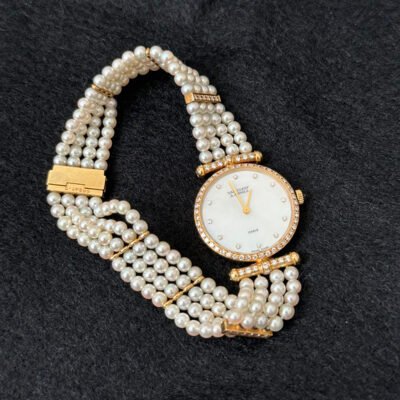 VAN CLEEF & ARPELS White Mother-of-Pearl Diamond Cultured Pearl Bracelet Watch 18K Yellow Gold GHW