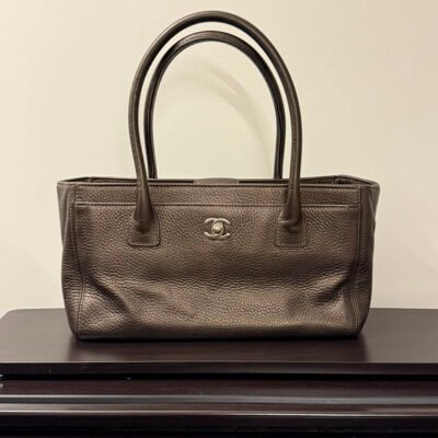 CHANEL Iridescent Brown Caviar Executive Cerf Tote Small SHW