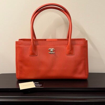 CHANEL Coral Caviar Executive Cerf Tote Small GHW