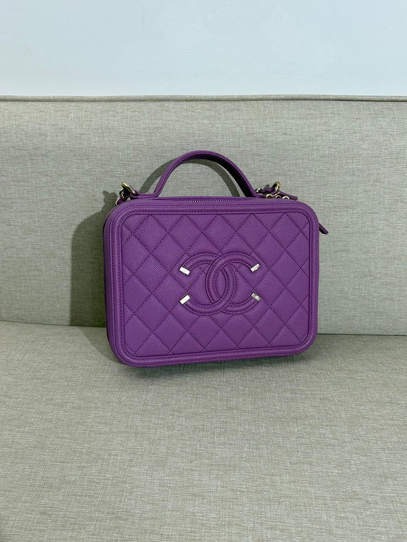 CHANEL Purple Caviar Filigree Vanity Case Medium GHW - Image 2