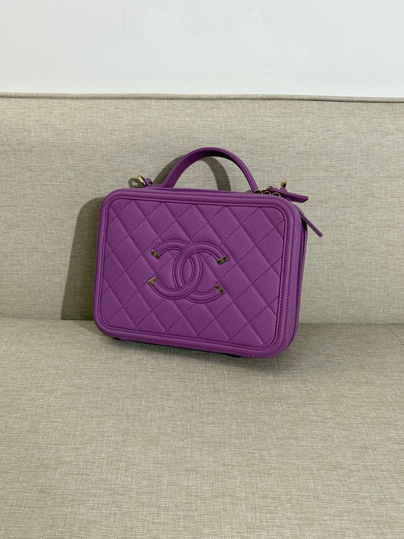 CHANEL Purple Caviar Filigree Vanity Case Medium GHW - Image 15