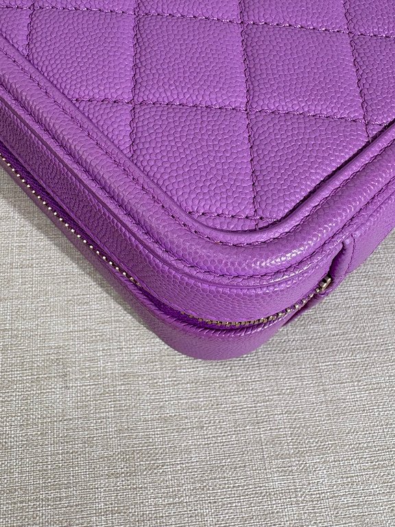 CHANEL Purple Caviar Filigree Vanity Case Medium GHW - Image 7