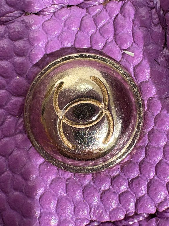 CHANEL Purple Caviar Filigree Vanity Case Medium GHW - Image 19