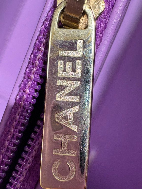 CHANEL Purple Caviar Filigree Vanity Case Medium GHW - Image 21