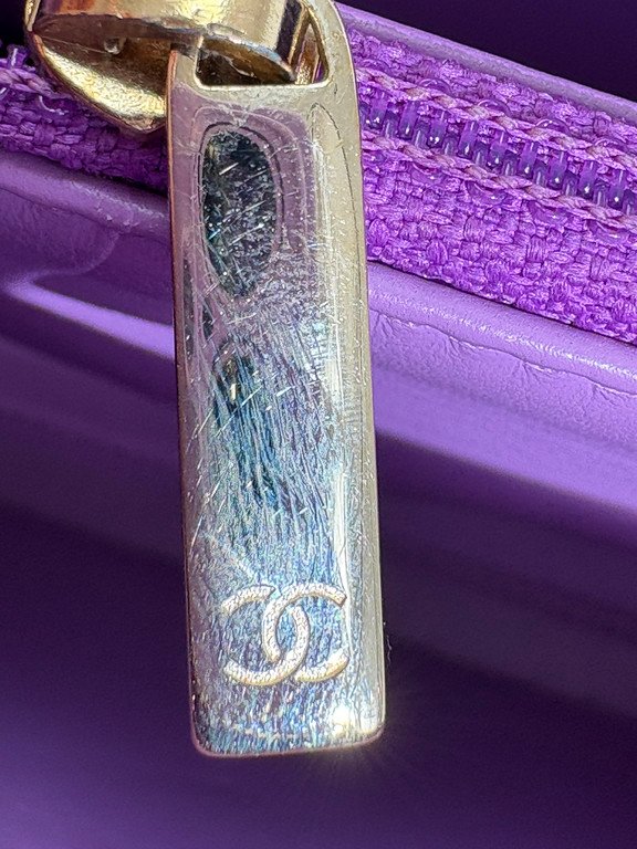 CHANEL Purple Caviar Filigree Vanity Case Medium GHW - Image 22