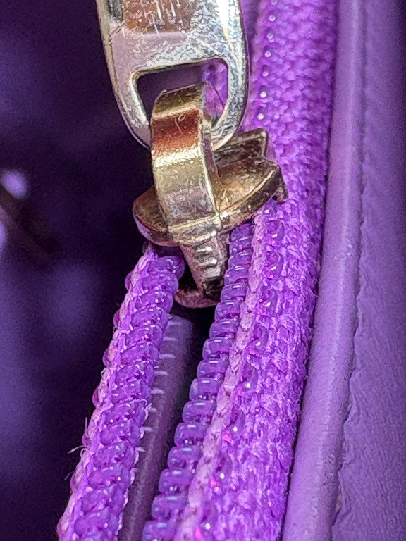 CHANEL Purple Caviar Filigree Vanity Case Medium GHW - Image 23