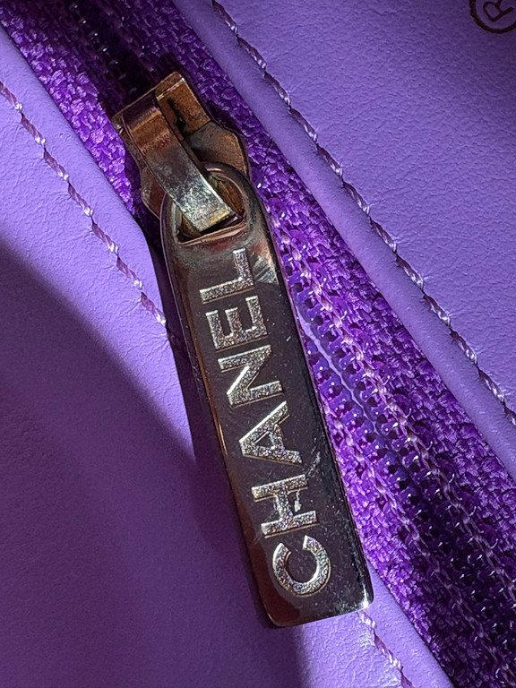CHANEL Purple Caviar Filigree Vanity Case Medium GHW - Image 24