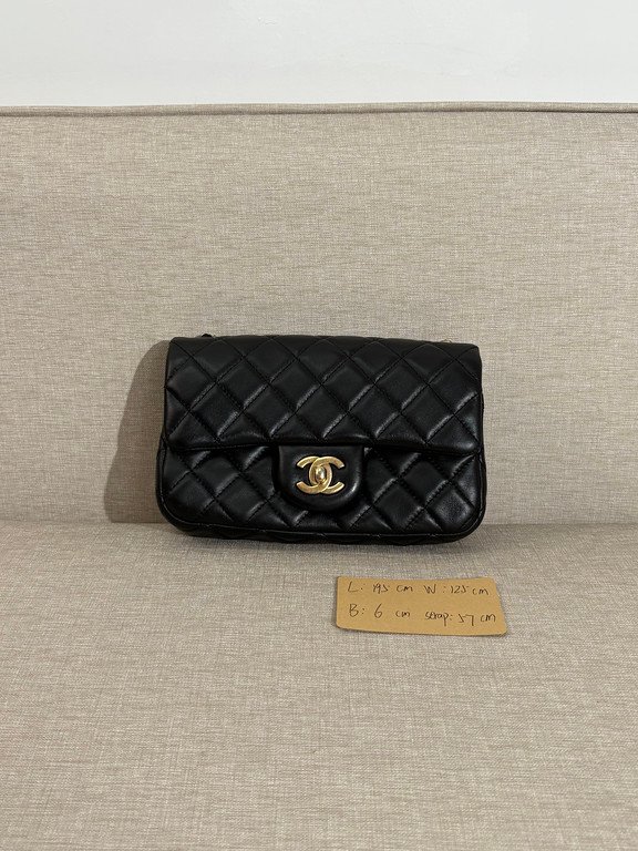 CHANEL Black Lambskin Classic Flap Mini GHW - Image 32