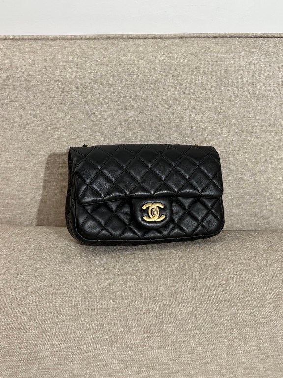 CHANEL Black Lambskin Classic Flap Mini GHW - Image 2