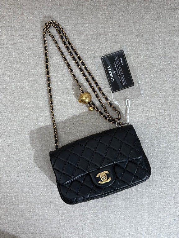 CHANEL Black Lambskin Classic Flap Mini GHW - Image 5