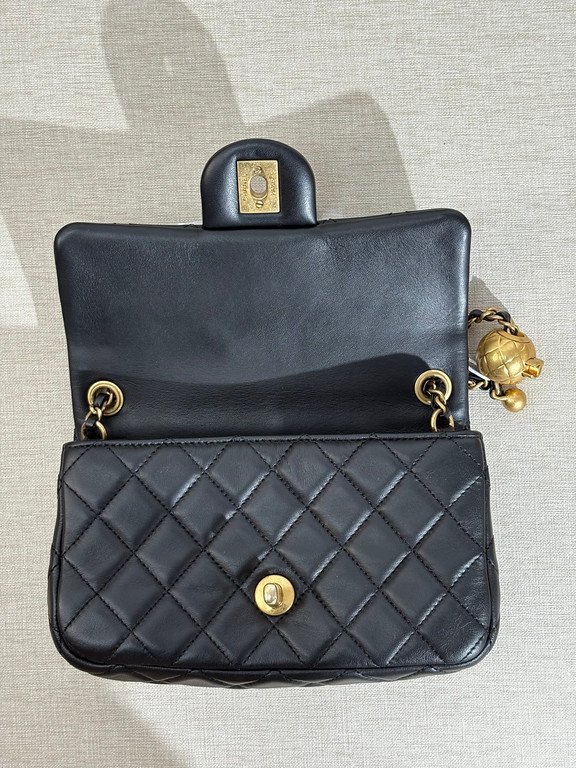 CHANEL Black Lambskin Classic Flap Mini GHW - Image 11