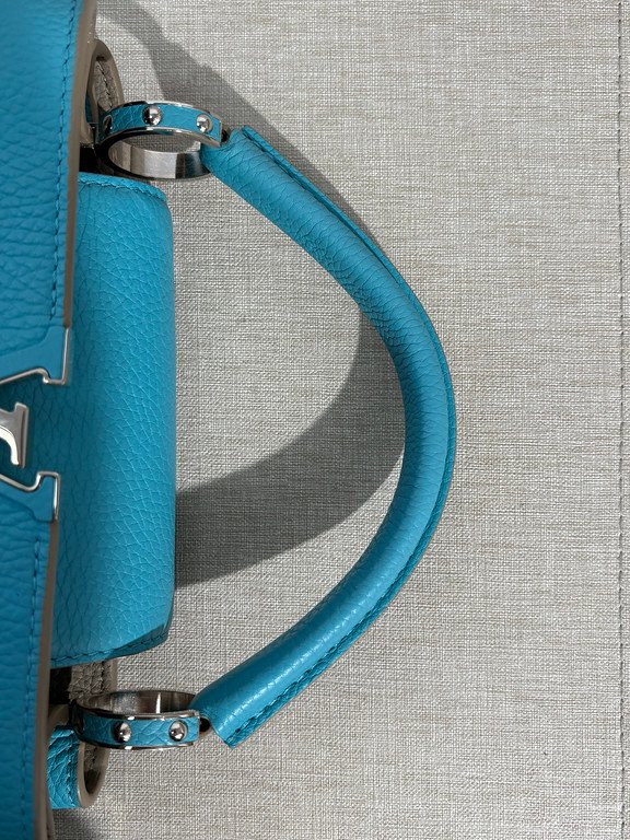 LOUIS VUITTON Turquoise Blue Taurillon Leather Capucines BB SHW - Image 6