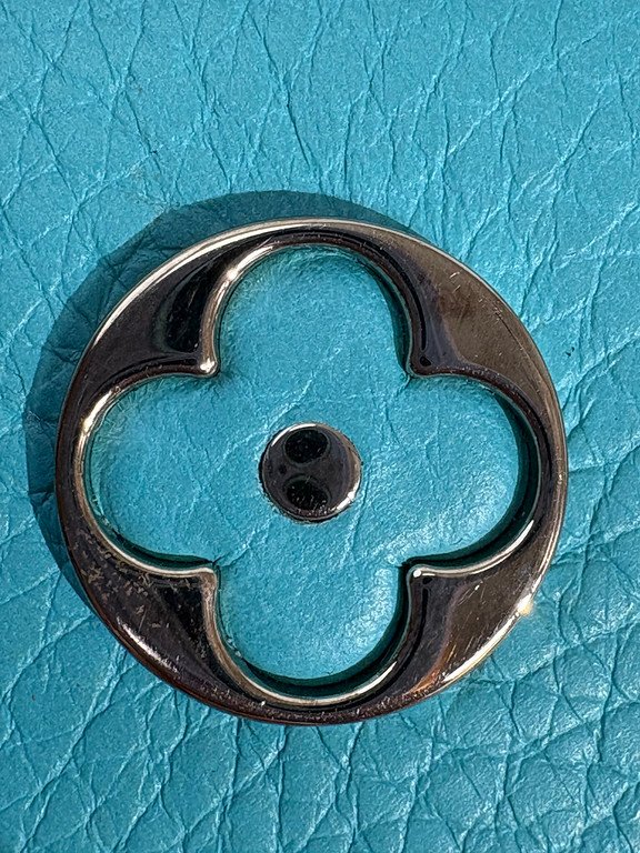 LOUIS VUITTON Turquoise Blue Taurillon Leather Capucines BB SHW - Image 13