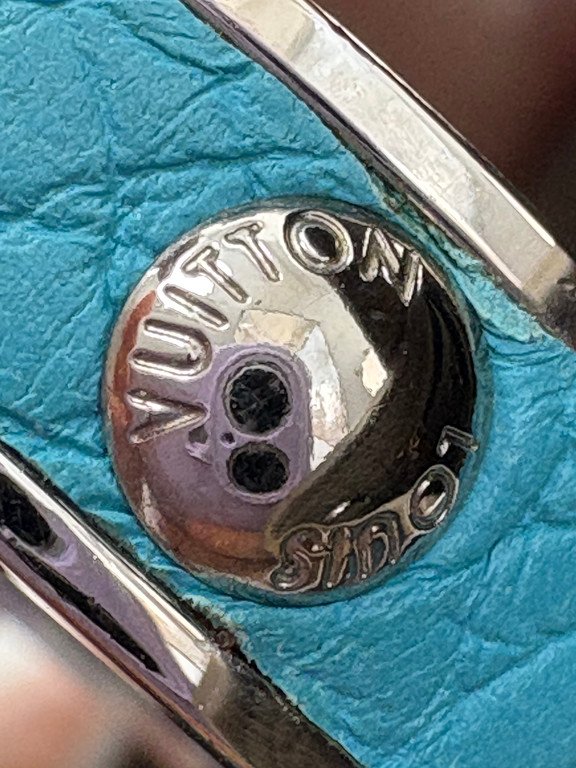 LOUIS VUITTON Turquoise Blue Taurillon Leather Capucines BB SHW - Image 22