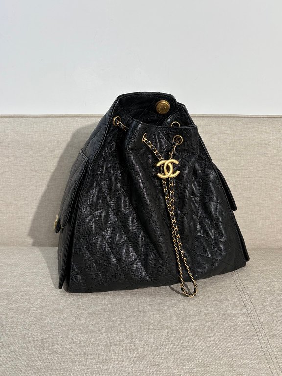 CHANEL Black Caviar Drawstring Bucket Bag Medium GHW - Image 2
