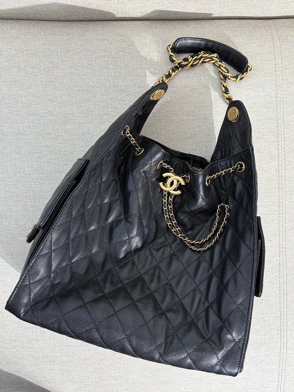 CHANEL Black Caviar Drawstring Bucket Bag Medium GHW - Image 18