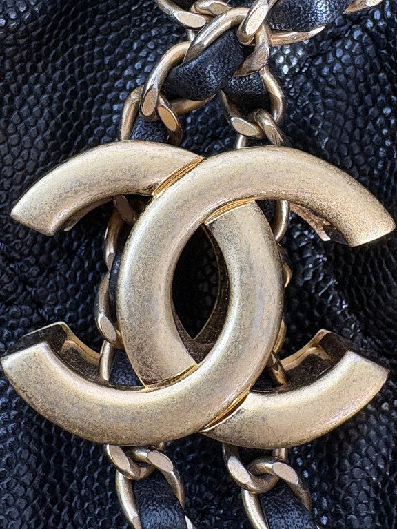 CHANEL Black Caviar Drawstring Bucket Bag Medium GHW - Image 20