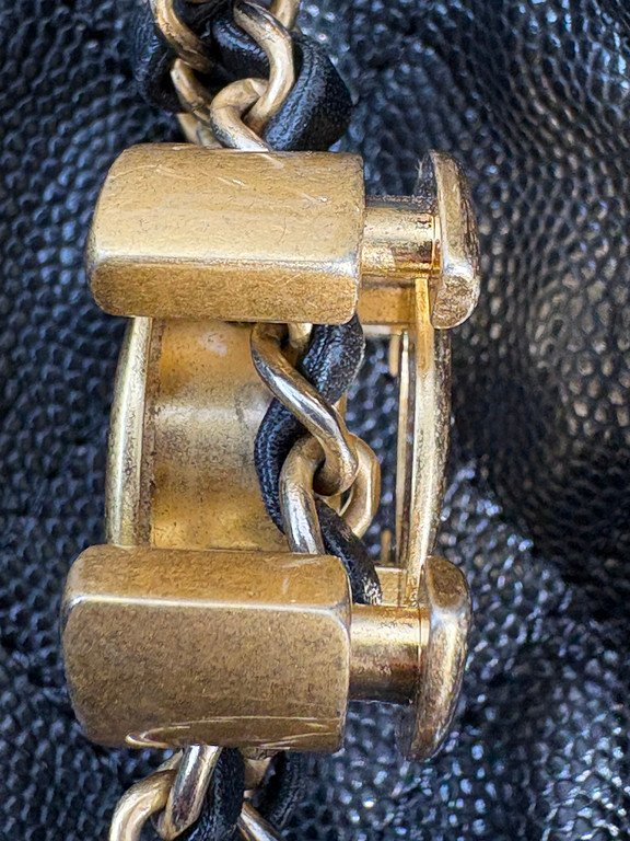 CHANEL Black Caviar Drawstring Bucket Bag Medium GHW - Image 21