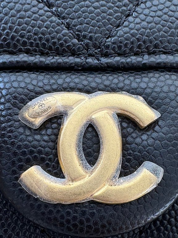 CHANEL Black Caviar Drawstring Bucket Bag Medium GHW - Image 22