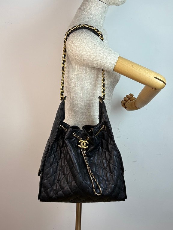 CHANEL Black Caviar Drawstring Bucket Bag Medium GHW - Image 14