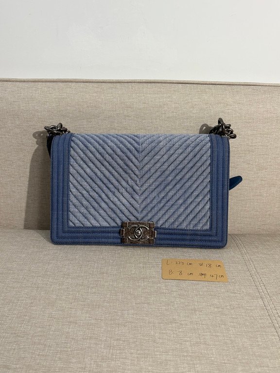 CHANEL Blue Denim Boy Bag Medium RHW - Image 33