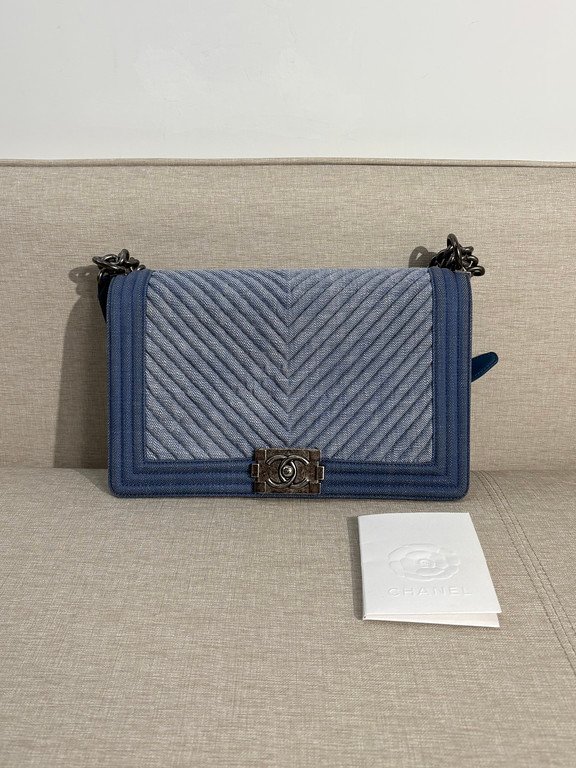 CHANEL Blue Denim Boy Bag Medium RHW - Image 2