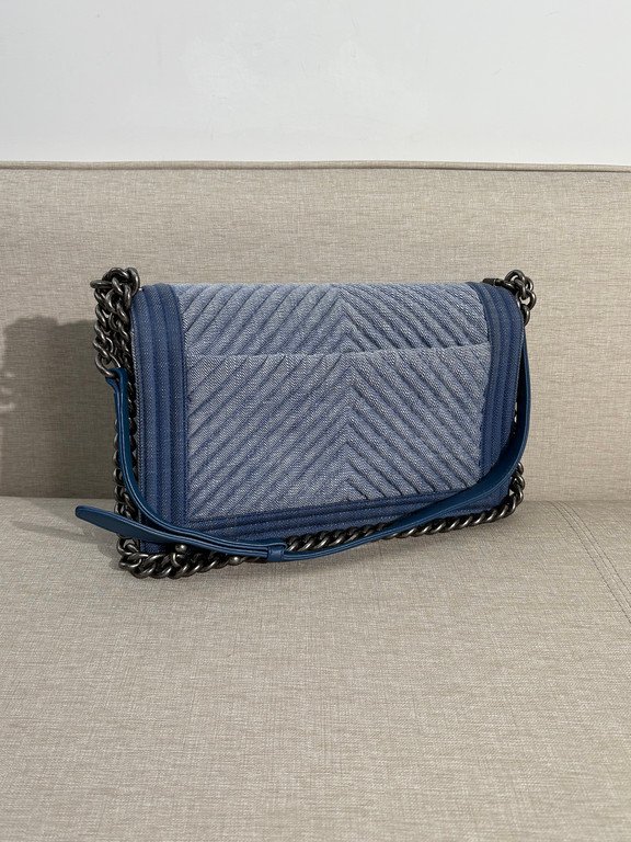 CHANEL Blue Denim Boy Bag Medium RHW - Image 18