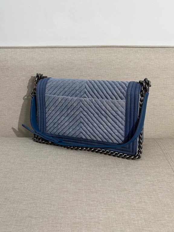 CHANEL Blue Denim Boy Bag Medium RHW - Image 19