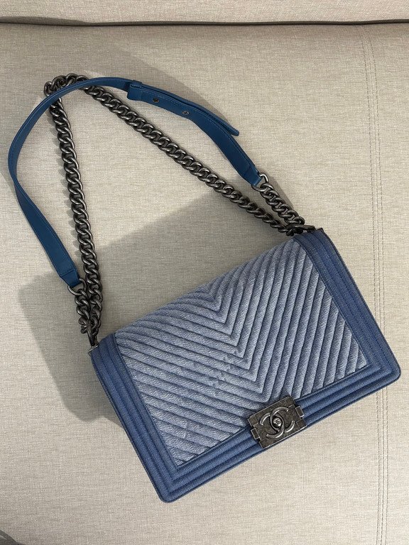 CHANEL Blue Denim Boy Bag Medium RHW - Image 4