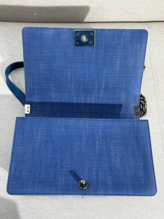CHANEL Blue Denim Boy Bag Medium RHW - Image 10