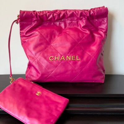 CHANEL Fuchsia Pink Lambskin 22 Bag Medium GHW