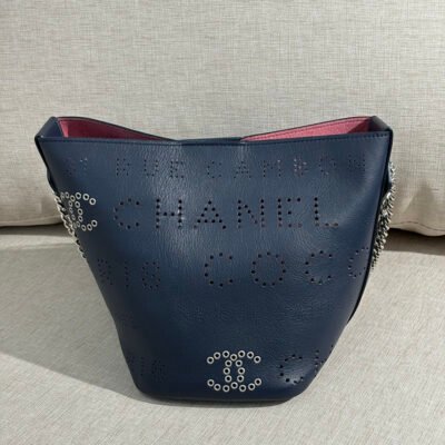 CHANEL Navy Blue Calfskin Deauville Bucket Bag Small SHW