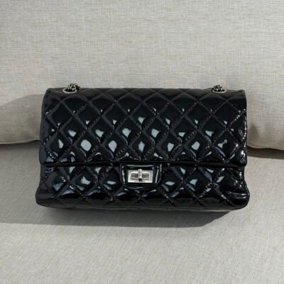 CHANEL Black Patent Leather 2.55 Reissue Flap Medium SHW