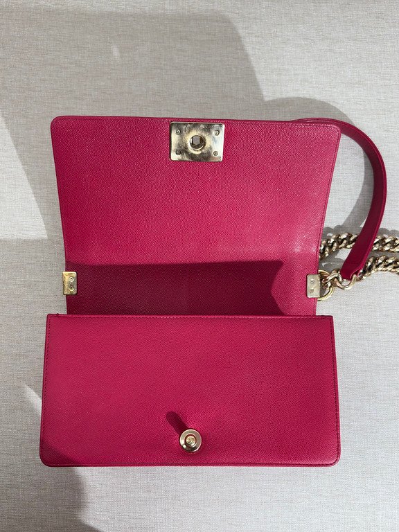 CHANEL Red Caviar Boy Bag Old Medium GHW - Image 8