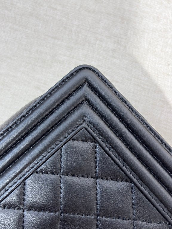 CHANEL Black Lambskin Boy Bag Old Medium GHW - Image 11