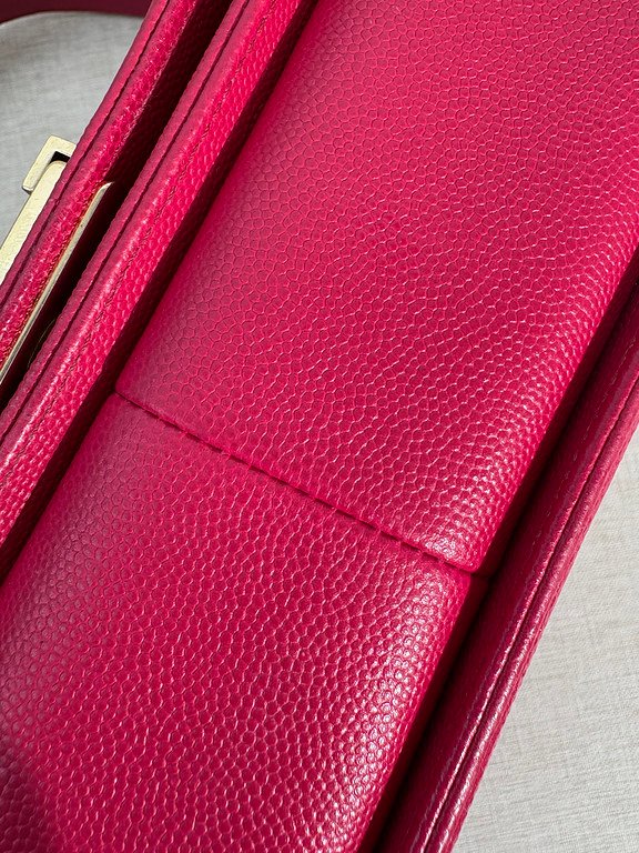 CHANEL Red Caviar Boy Bag Old Medium GHW - Image 13