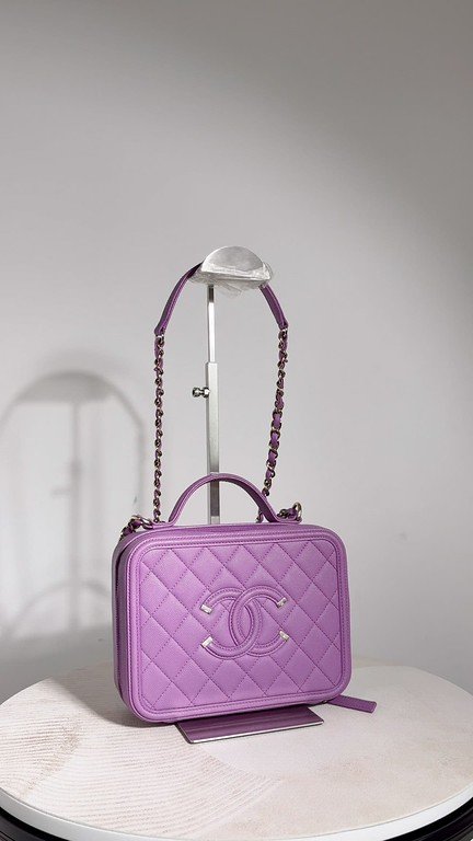 CHANEL Purple Caviar Filigree Vanity Case Medium GHW - Image 28
