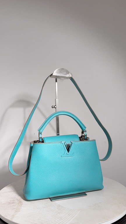LOUIS VUITTON Turquoise Blue Taurillon Leather Capucines BB SHW - Image 29