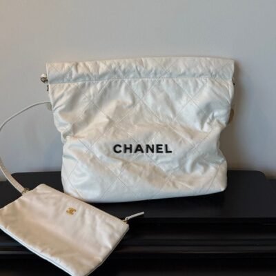 CHANEL White Shiny Calfskin 22 Bag Small GHW