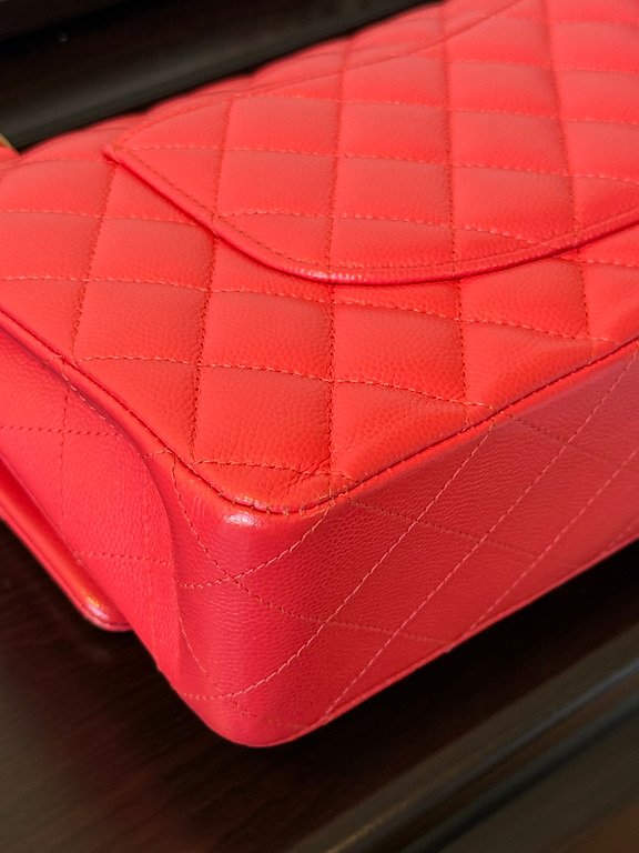 CHANEL Red Caviar Classic Flap Medium GHW - Image 11