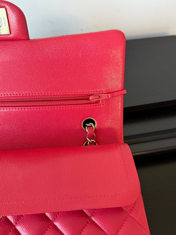CHANEL Red Caviar Classic Flap Medium GHW - Image 13