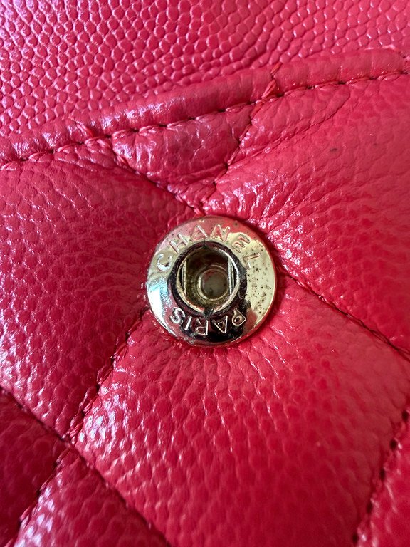 CHANEL Red Caviar Classic Flap Medium GHW - Image 15