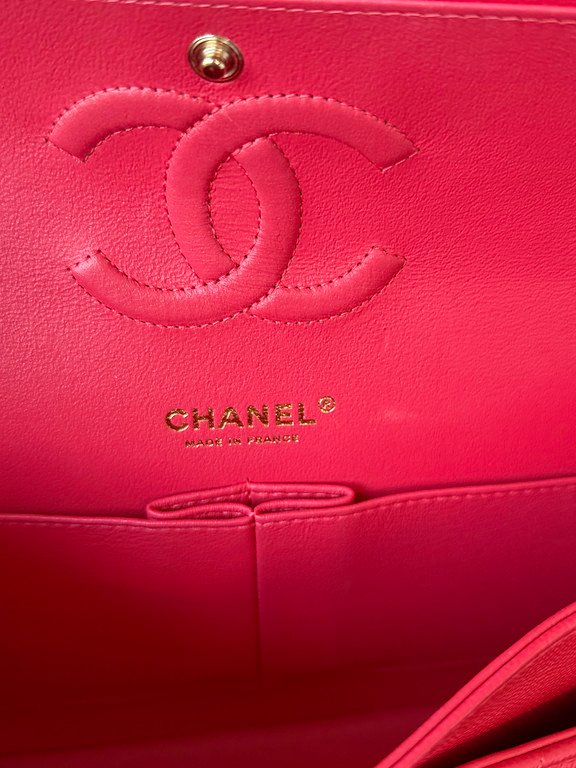 CHANEL Red Caviar Classic Flap Medium GHW - Image 18