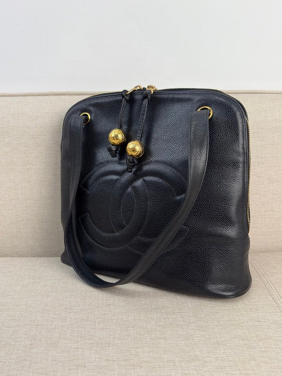 CHANEL Black Caviar CC Logo Tote Medium GHW - Image 17