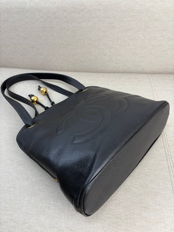 CHANEL Black Caviar CC Logo Tote Medium GHW - Image 5