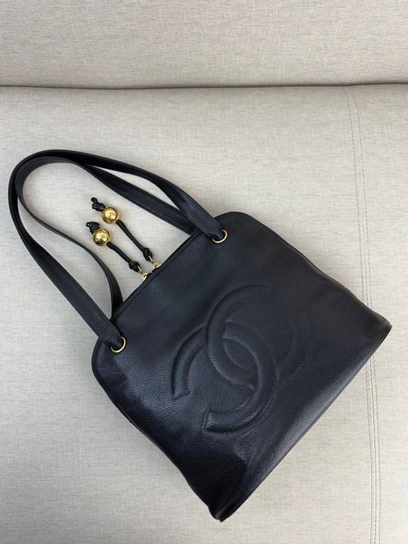 CHANEL Black Caviar CC Logo Tote Medium GHW - Image 19