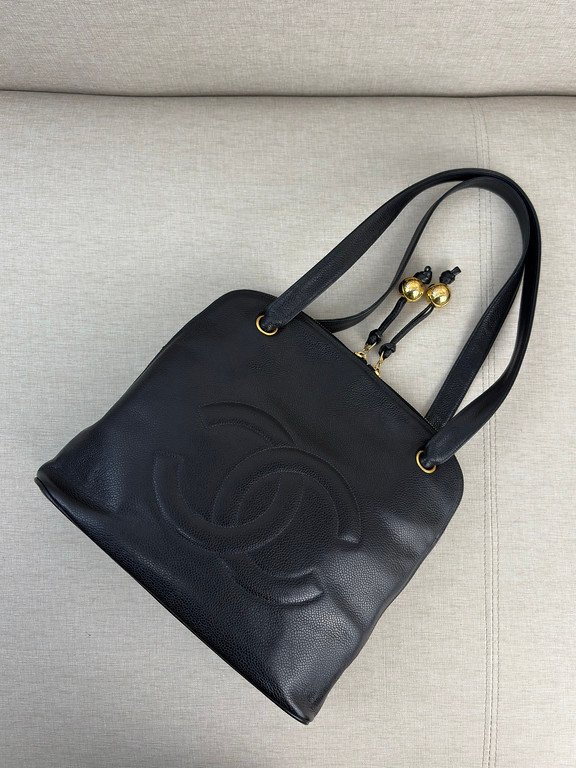 CHANEL Black Caviar CC Logo Tote Medium GHW - Image 6