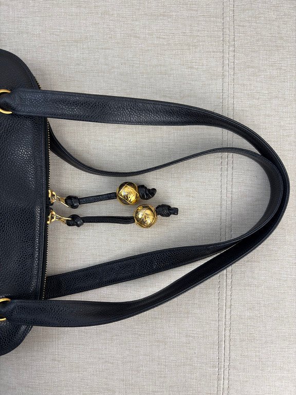 CHANEL Black Caviar CC Logo Tote Medium GHW - Image 7